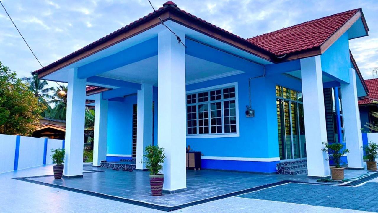 Seri Idaman Guest House Pasir Mas Esterno foto