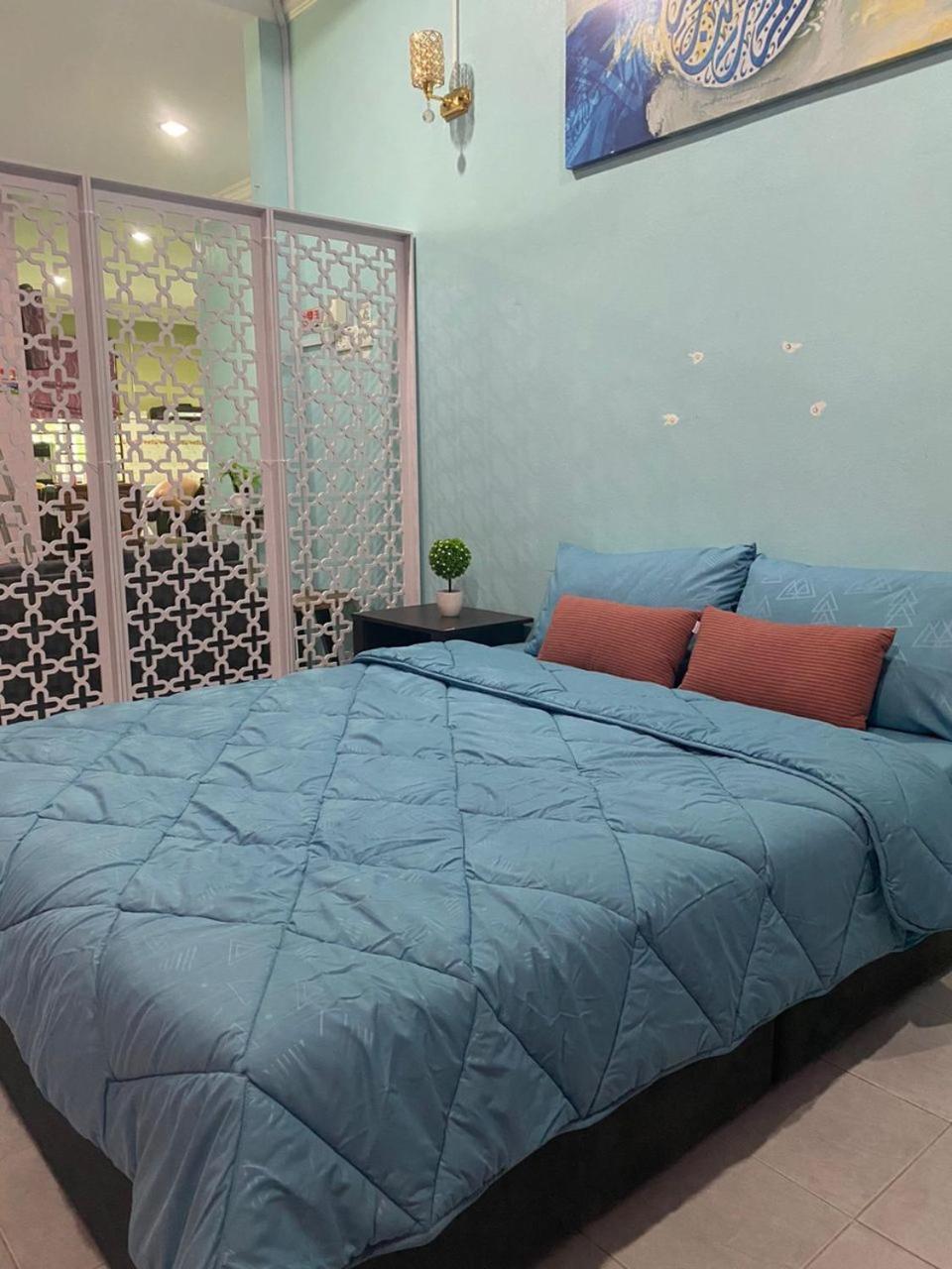 Seri Idaman Guest House Pasir Mas Esterno foto