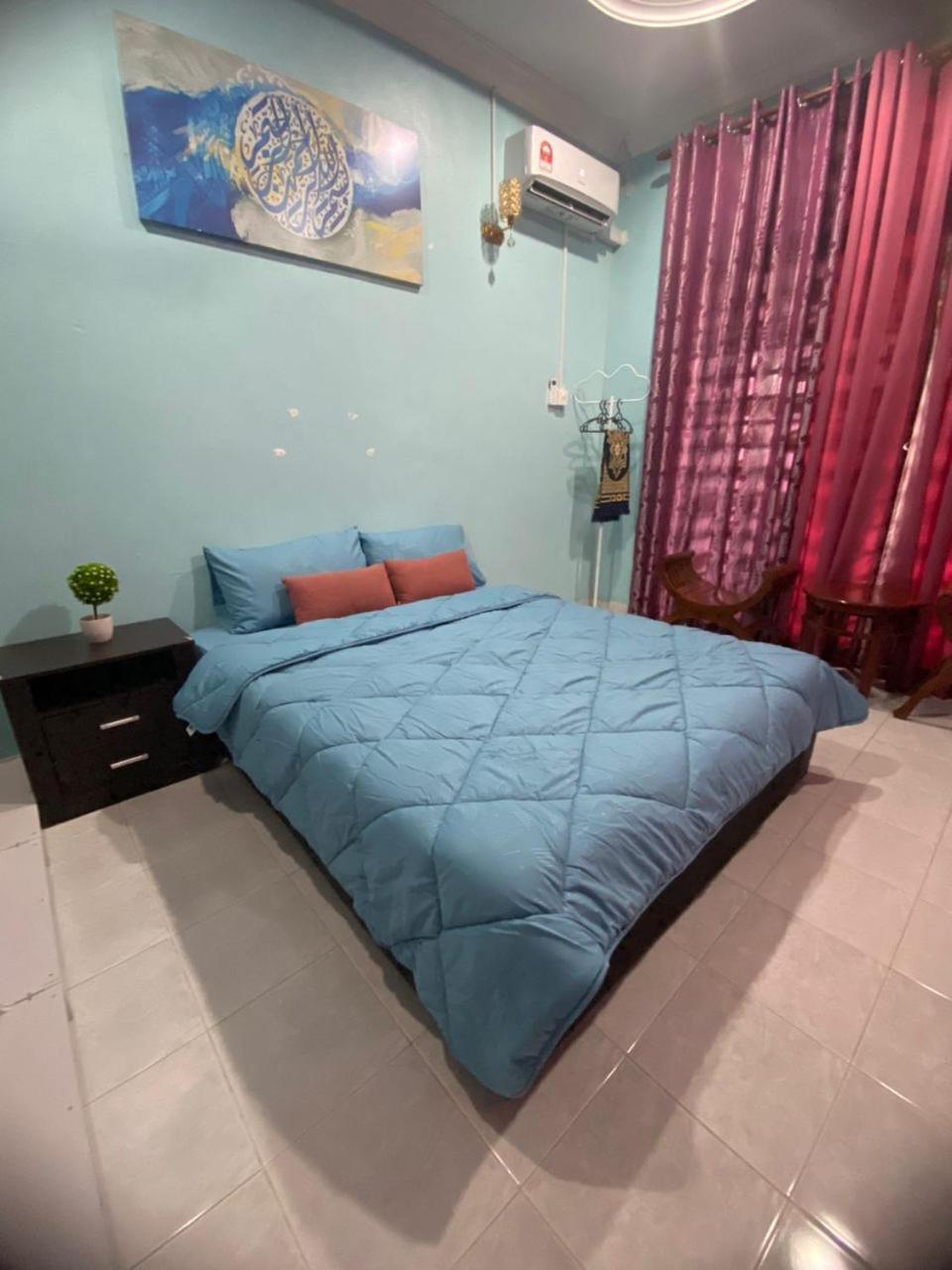 Seri Idaman Guest House Pasir Mas Esterno foto